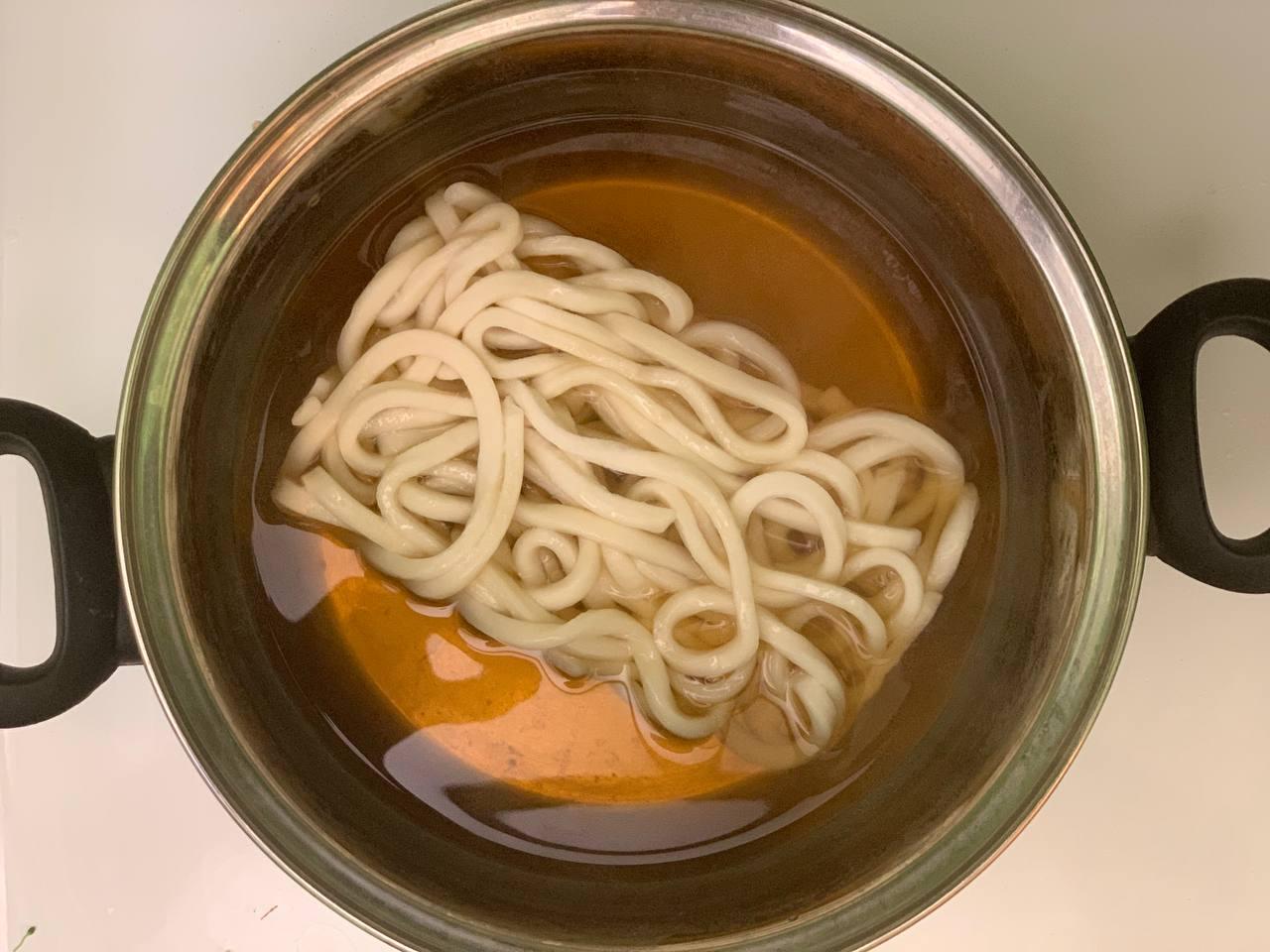 Add 1 <b>udon block</b> from freezer and boil for 1 minute.