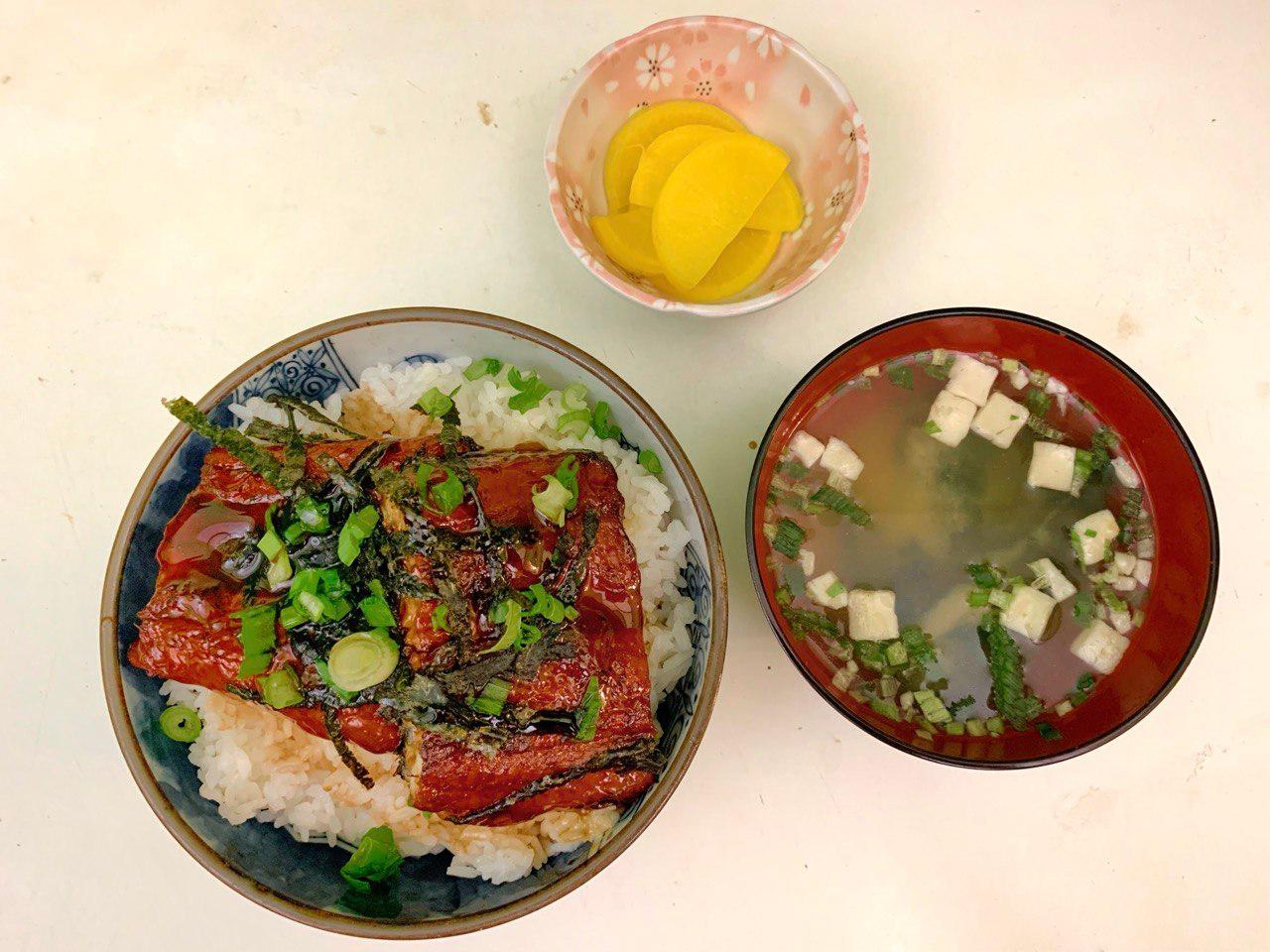 Unagi Don (Grilled Eel with Miso Soup & Rice)